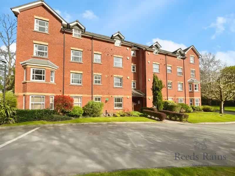 2 Bedroom Flat for Sale Mossley Hill Merseyside L18