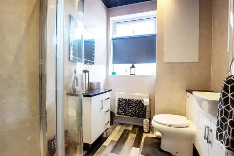 2 bed property for sale