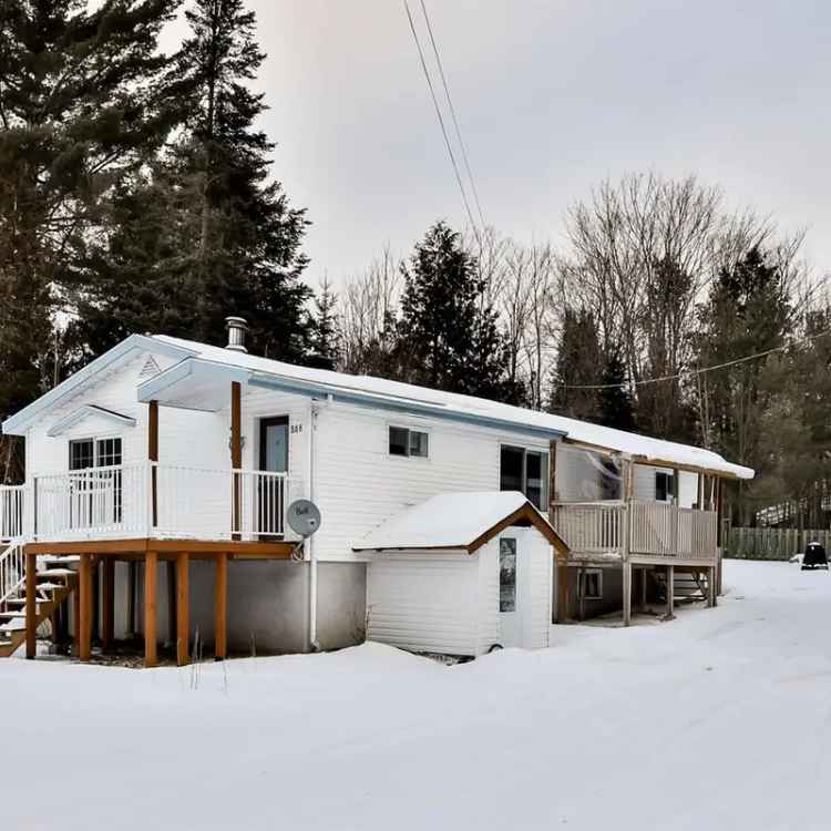 Lake View House Near Ouareau Forest