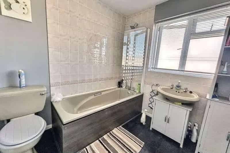 3 Bed Semi-Detached House for Sale