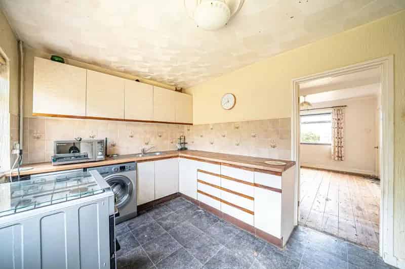 3 Bed Semi-Detached House For Sale - Modernization Needed