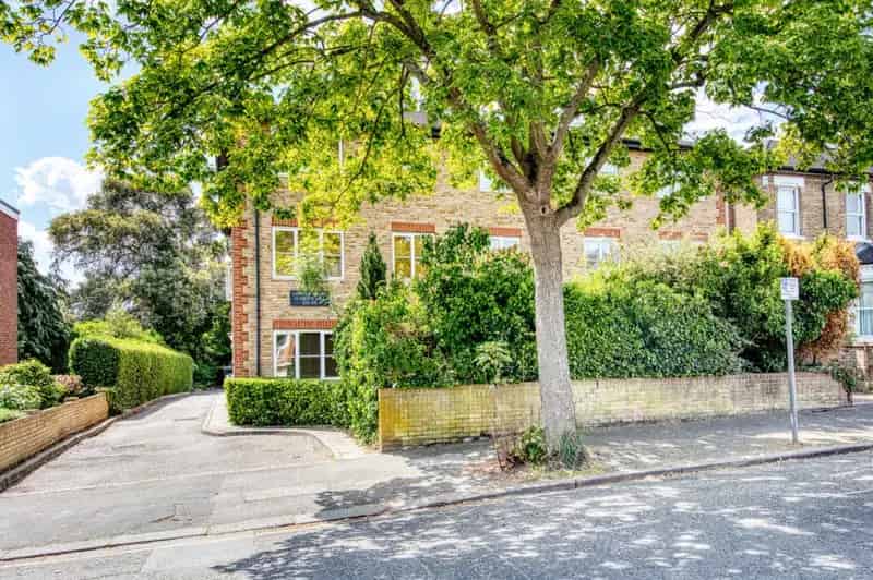 1 bedroom Flat
 To Rent