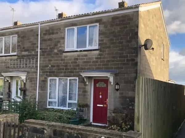 2 Bedroom Semi-Detached House Near Bath