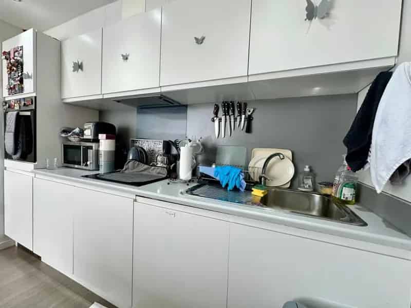 1 Bedroom Flat BH1 Modern Fully Furnished Near Beach