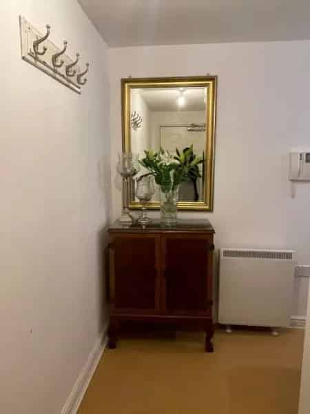 Flat Near West Ealing Station