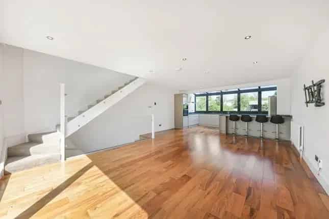 Townhouse for Sale King Henry's Road Primrose Hill NW3
