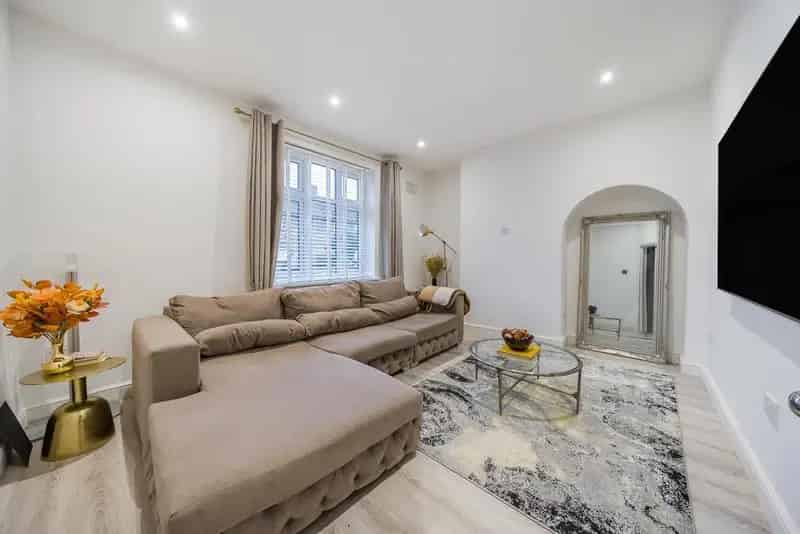 Two Double Bedroom House Near Bellingham Station