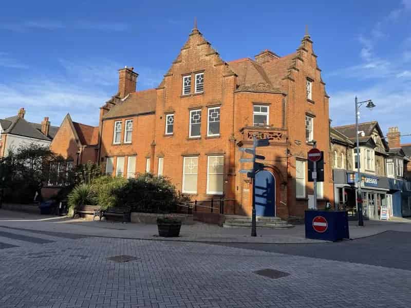 Commercial Property for Sale: Former Bank Premises