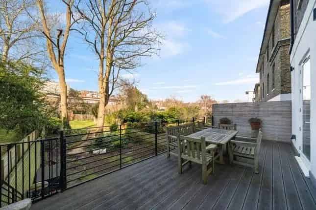 Hampstead Victorian House - 4479 sq ft - 3 Apartments - Planning Permission Granted