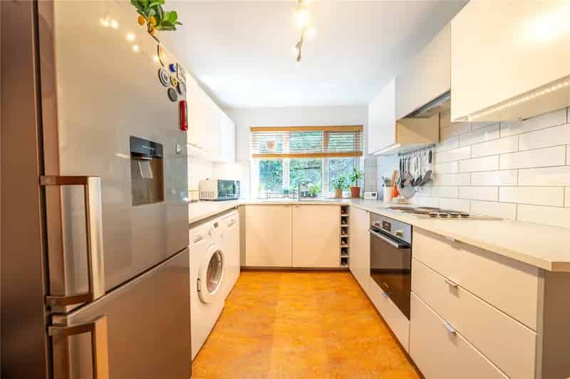 Ground Floor Apartment with Private Entrance and Garage