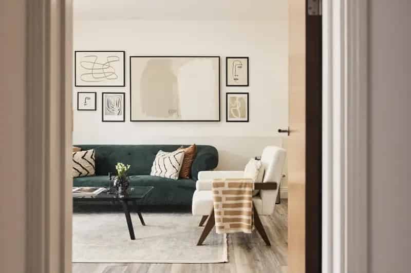 2 Bedroom Flat for Sale Near Harlesden & Willesden