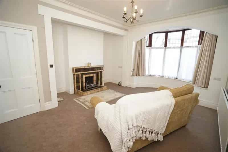 4 Bedroom Semi Detached House For Sale Heaton
