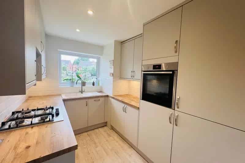 12 Month Tenancy Zero Deposit Guarantee Available