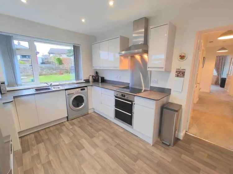 3 Bedroom Bungalow for Sale in Shelf Village