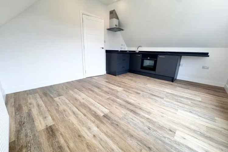 12 Month Tenancy Zero Deposit Option Available