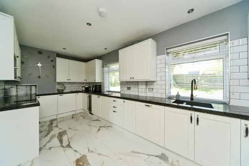 5 Bedroom Detached House Bexhill-on-Sea