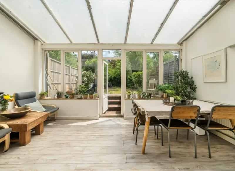 Spacious 3 4 Bed House with Studio and Private Garden