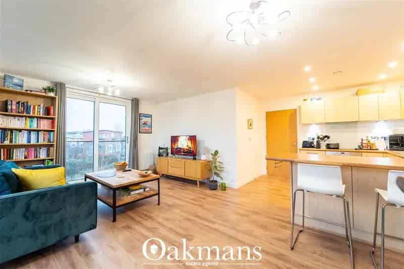 2 Bedroom Apartment for Sale Near Five Ways Train Station