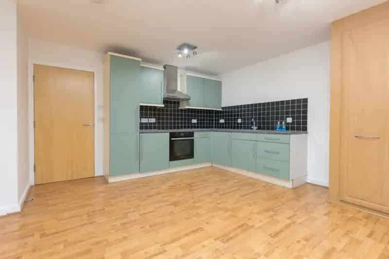 2 Bedroom Flat To Rent Available September 2025