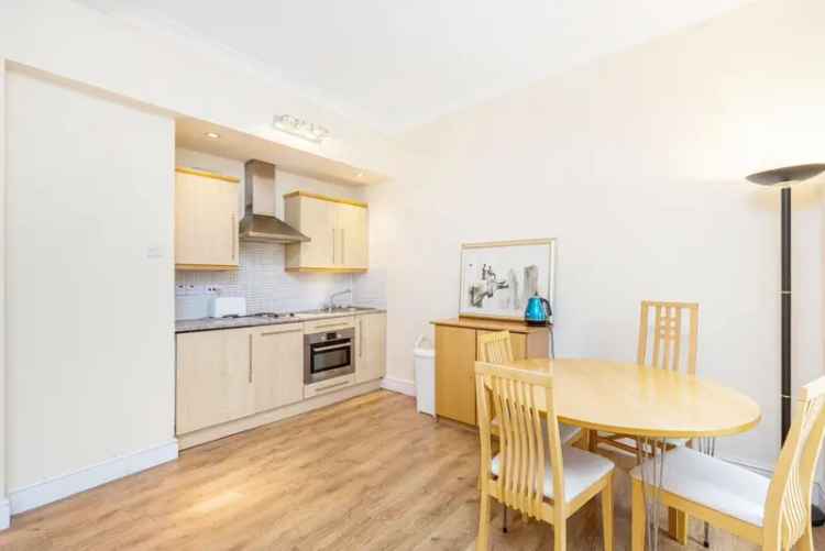 One Bedroom Flat near Smithfield Market Farringdon