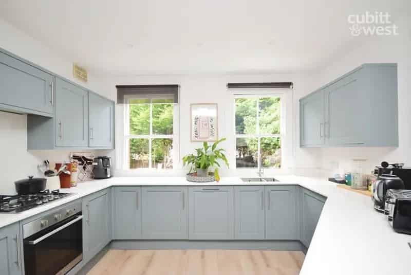 2 bedroom ground maisonette to rent