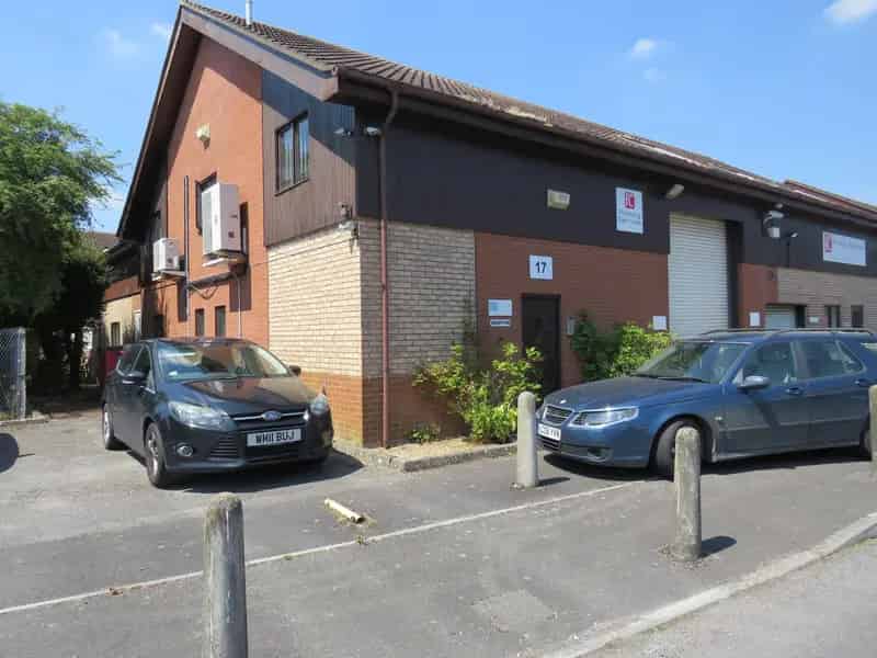 Modern Industrial Unit To Let Murrell Green Business Park