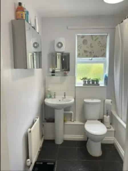 Flat For Rent , Three Rivers, England