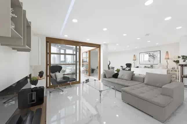 Luxury Riverside Flat for Sale in London SW11