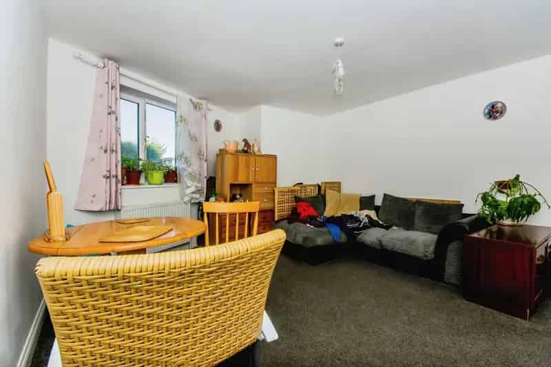 Two Bedroom Apartment with Parking - 10% Yield Potential