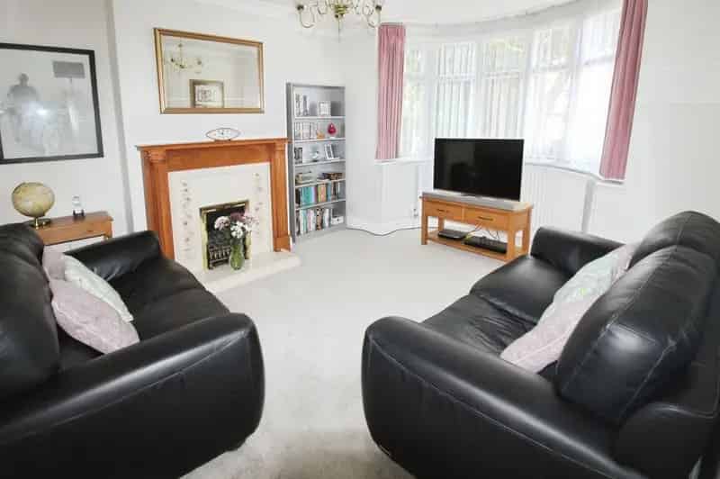 3 Bedroom Semi Detached House Birmingham