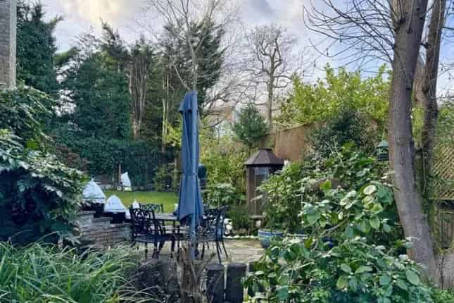 Five Bedroom Detached House Kingston Upon Thames