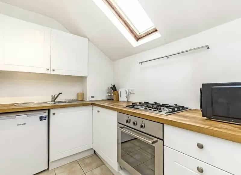 2-Bedroom Apartment in St Margarets with Parking