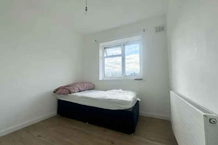 3 Bed End Terrace House Hull HU6 Available Now