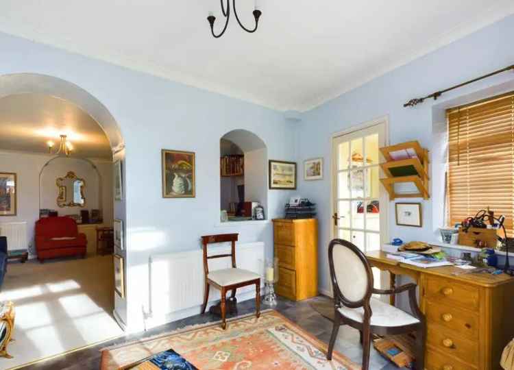 2 Bedroom Ground Floor Flat Near City Centre