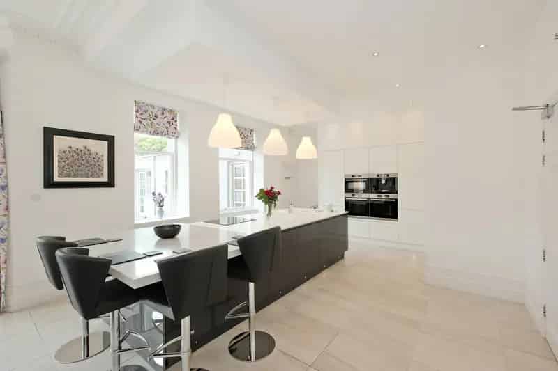 Stunning 3-Floor Detached Granite Home West End Aberdeen