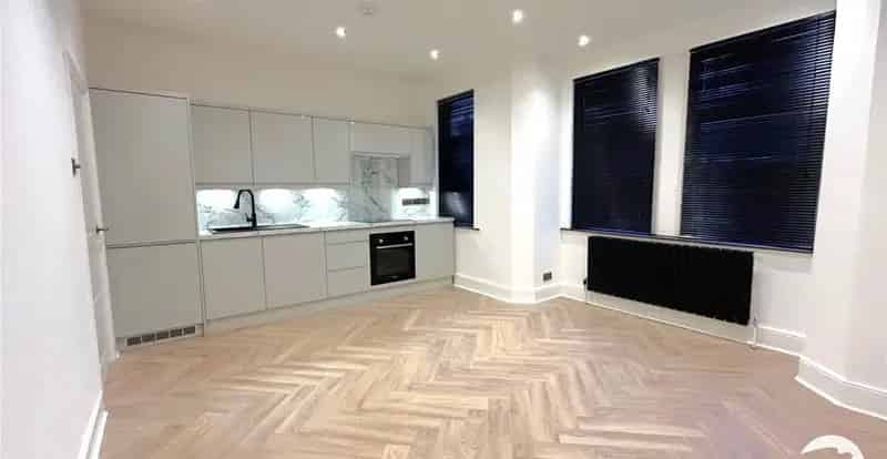 2 Bedroom Refurbished Flat for Sale