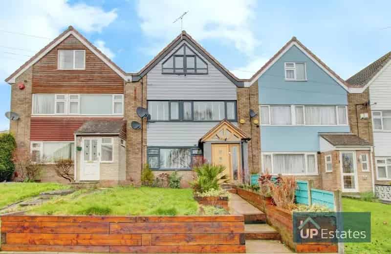 5 Bedroom Terraced House for Sale