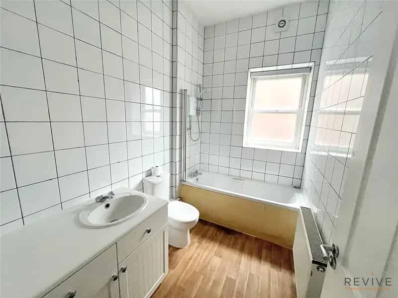 2 Bedroom House to Rent Liverpool - First Floor Apartment