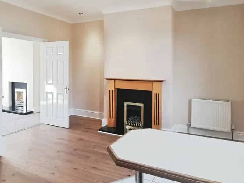 3 Bedroom End Terrace House Wakefield WF2