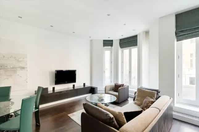 1-Bed Flat for Sale in Park Street Mayfair