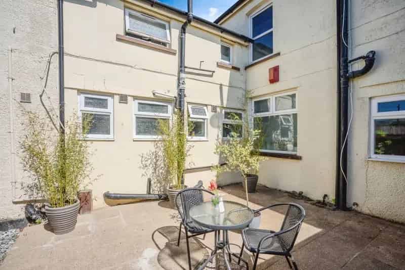 2 bedroom terraced house