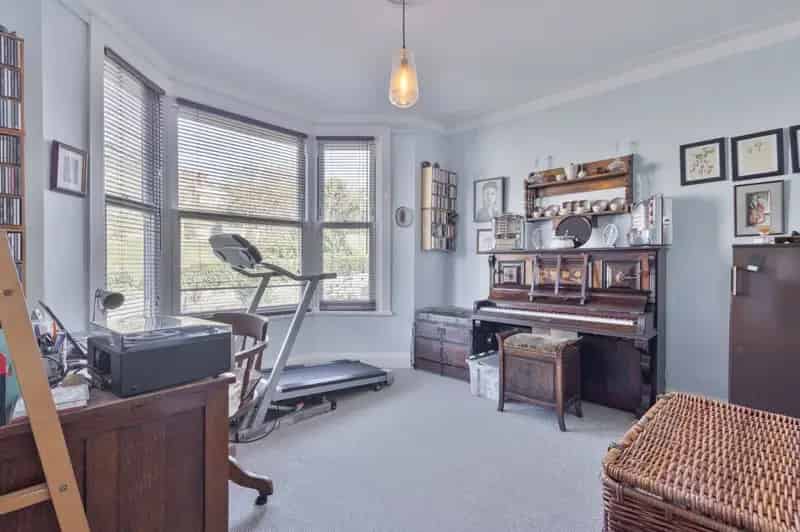 5 Bedroom Semi Detached House for Sale Sandgate Kent