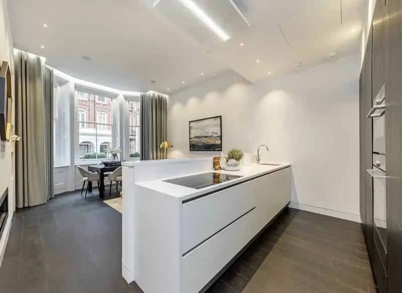 Mayfair Two-Bedroom Apartment Near Oxford Street