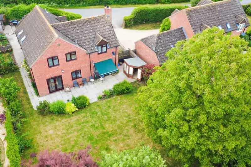 4 Bedroom Detached House for Sale in Sandhurst