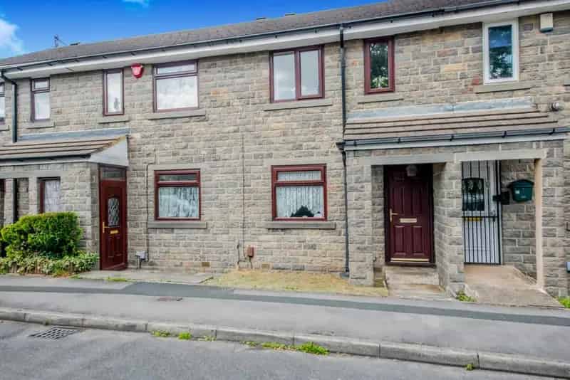 2 Bedroom Townhouse For Sale