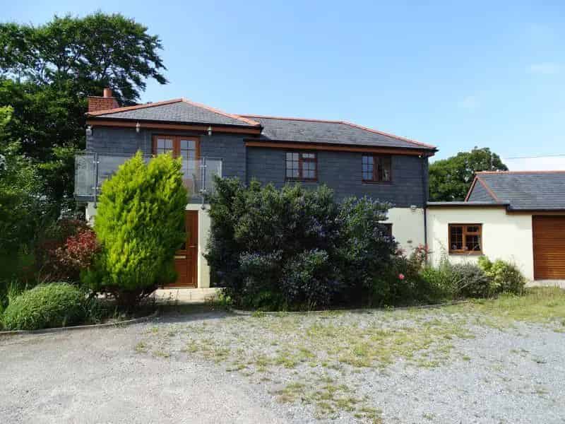 5 Bedroom Detached House to Rent Rural Location