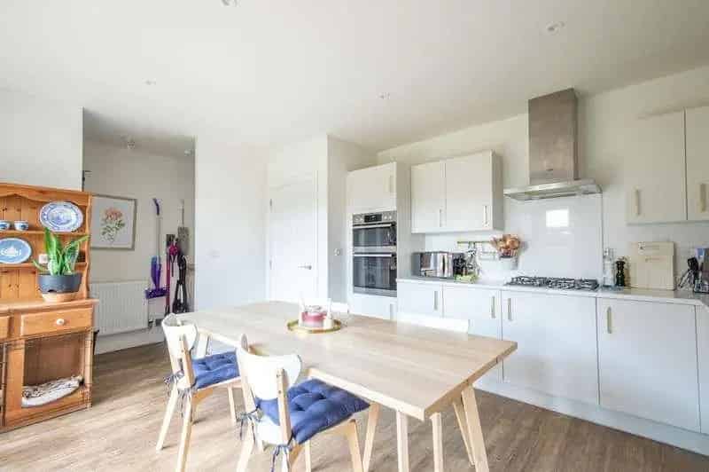 4 Bed Detached House For Sale