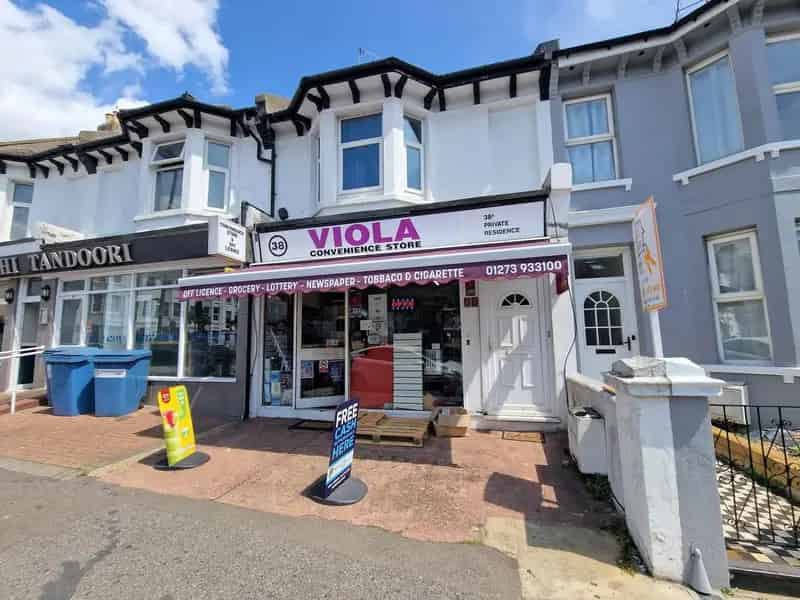 Retail Shop and 1-Bed Flat Beaconsfield Road