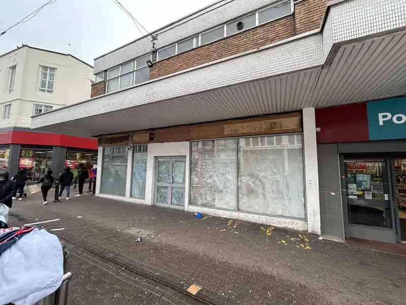 Commercial property For Rent , Oak Street, South Derbyshire, England