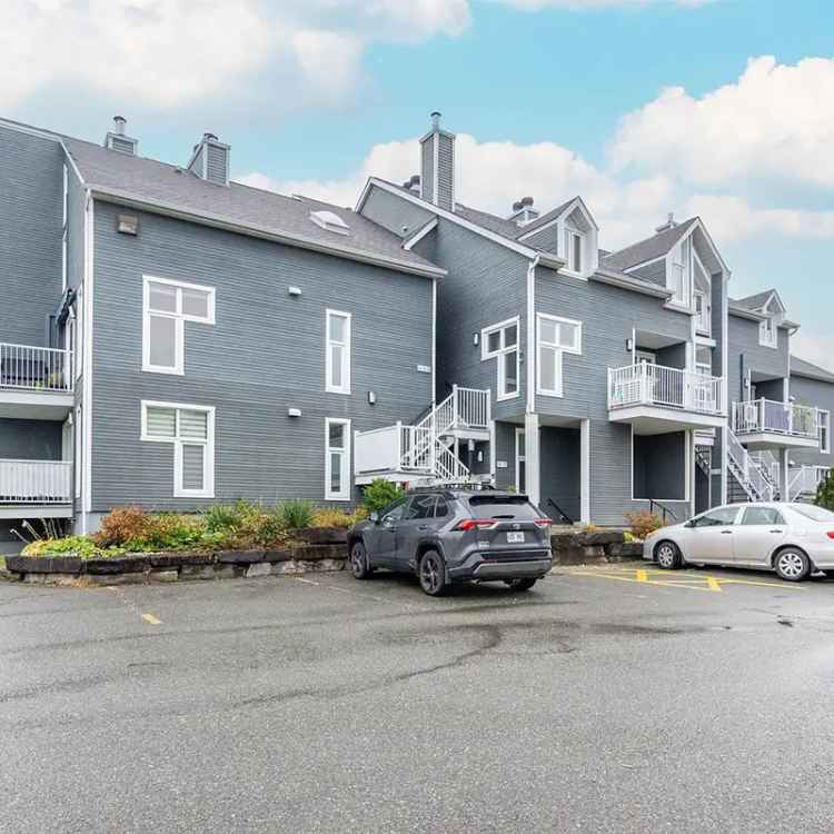 Magog Condo near Memphremagog Lake with Pool